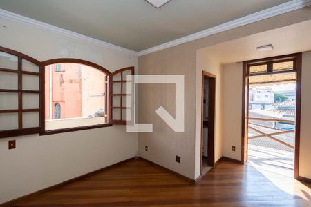 Casa à venda com 380m², 5 quartos e 2 vagasSuíte 1