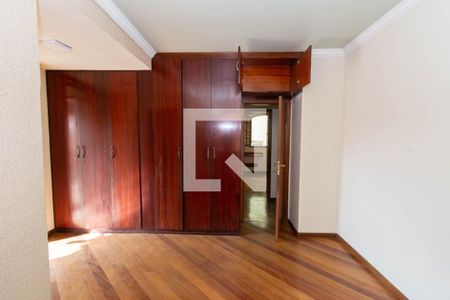 Casa à venda com 380m², 5 quartos e 2 vagasSuíte 1