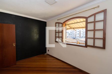 Casa à venda com 380m², 5 quartos e 2 vagasQuarto 1