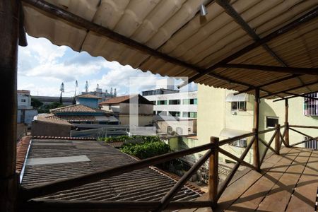 Casa à venda com 380m², 5 quartos e 2 vagasVaranda da Suíte 1