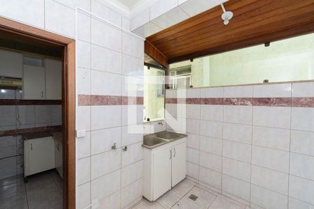 Casa à venda com 380m², 5 quartos e 2 vagasÁrea de Serviço 1