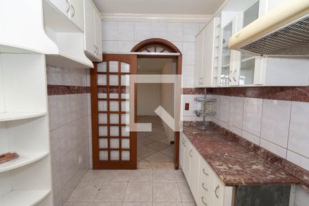 Casa à venda com 380m², 5 quartos e 2 vagasCozinha