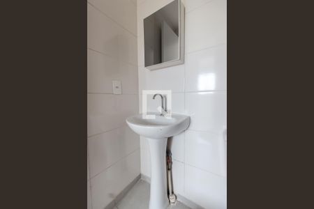 Apartamento para alugar com 39m², 2 quartos e sem vaga Apartamento para alugar com 39m², 2 quartos e sem vagaBanheiro