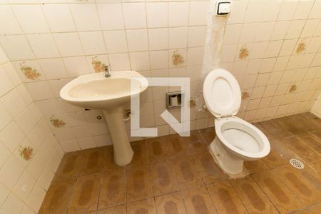 Banheiro de casa para alugar com 1 quarto, 50m² em Parada Xv de Novembro, São Paulo