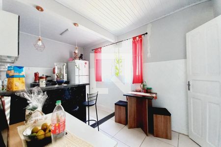 Casa à venda com 160m², 4 quartos e 2 vagasCozinha 