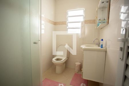 Casa à venda com 150m², 4 quartos e 2 vagas Casa à venda com 150m², 4 quartos e 2 vagasBanheiro 1