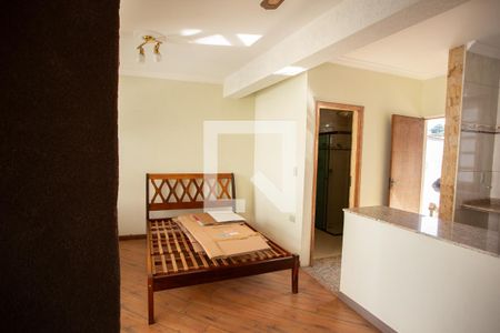 Casa à venda com 150m², 4 quartos e 2 vagas Casa à venda com 150m², 4 quartos e 2 vagasEdícula Sala