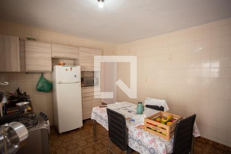 Casa à venda com 150m², 4 quartos e 2 vagas Casa à venda com 150m², 4 quartos e 2 vagasCozinha
