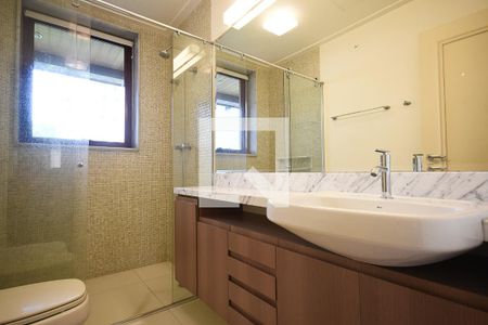 Apartamento à venda com 450m², 4 quartos e 5 vagasBanheiro Suíte 2