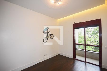 Apartamento à venda com 450m², 4 quartos e 5 vagasSuíte 2