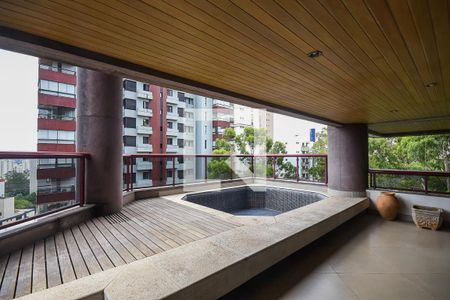 Apartamento à venda com 450m², 4 quartos e 5 vagasVaranda