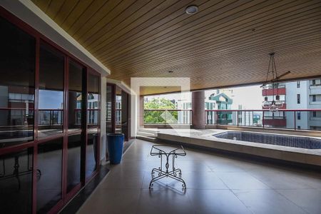 Apartamento à venda com 450m², 4 quartos e 5 vagasVaranda