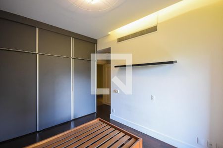 Apartamento à venda com 450m², 4 quartos e 5 vagasSuíte 1