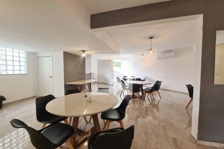 Apartamento para alugar com 65m², 2 quartos e 1 vagaÁrea comum - Salão de festas