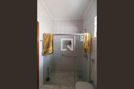 Casa à venda com 340m², 4 quartos e 5 vagas Casa à venda com 340m², 4 quartos e 5 vagasBanheiro