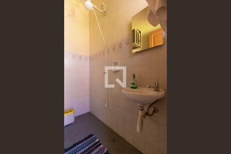 Casa à venda com 340m², 4 quartos e 5 vagas Casa à venda com 340m², 4 quartos e 5 vagasBanheiro da Edícula