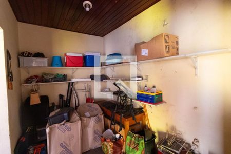 Casa à venda com 340m², 4 quartos e 5 vagas Casa à venda com 340m², 4 quartos e 5 vagasCozinha da Edícula