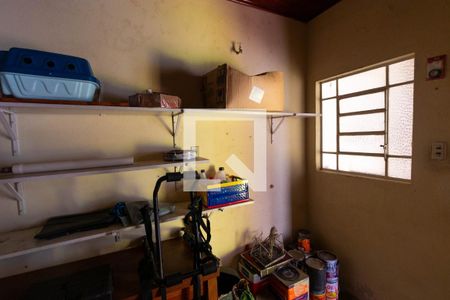 Casa à venda com 340m², 4 quartos e 5 vagas Casa à venda com 340m², 4 quartos e 5 vagasCozinha da Edícula