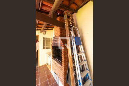 Casa à venda com 340m², 4 quartos e 5 vagas Casa à venda com 340m², 4 quartos e 5 vagasChurrasqueira