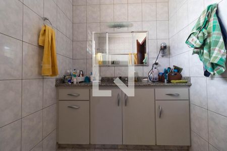 Casa à venda com 340m², 4 quartos e 5 vagas Casa à venda com 340m², 4 quartos e 5 vagasBanheiro