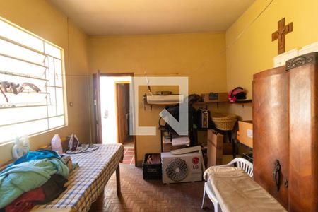 Casa à venda com 340m², 4 quartos e 5 vagas Casa à venda com 340m², 4 quartos e 5 vagasSala da Edícula