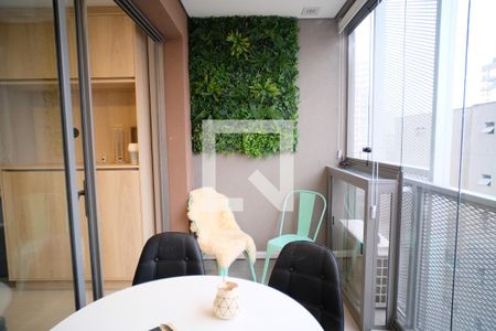 Varanda de kitnet/studio para alugar com 1 quarto, 25m² em Pinheiros, São Paulo