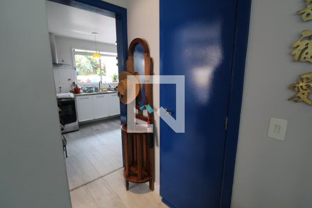Passagem da sala para o lavabo, escritório e cozinha de casa de condomínio à venda com 5 quartos, 227m² em Freguesia (jacarepaguá), Rio de Janeiro