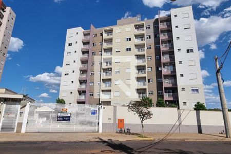 Apartamento para alugar com 50m², 2 quartos e 1 vaga Apartamento para alugar com 50m², 2 quartos e 1 vagaFachada