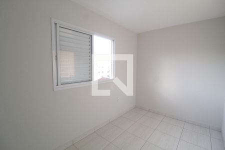 Quarto 1 de apartamento para alugar com 2 quartos, 54m² em Granada, Uberlândia
