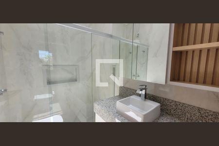 Casa de condomínio à venda com 105m², 3 quartos e 2 vagasBanheiro da Suíte 2