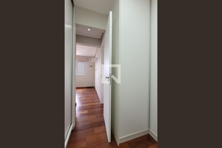 Apartamento à venda com 74m², 2 quartos e 2 vagas Apartamento à venda com 74m², 2 quartos e 2 vagasCloset