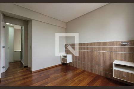 Apartamento à venda com 74m², 2 quartos e 2 vagas Apartamento à venda com 74m², 2 quartos e 2 vagasSuíte