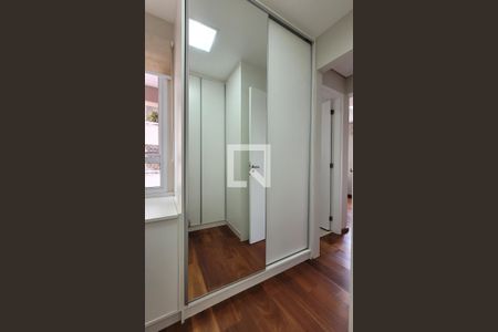 Apartamento à venda com 74m², 2 quartos e 2 vagas Apartamento à venda com 74m², 2 quartos e 2 vagasCloset