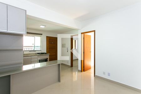 Sala e Cozinha de apartamento para alugar com 2 quartos, 42m² em Penha de França, São Paulo