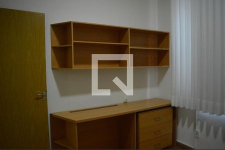 Quarto 1 - Armários de apartamento para alugar com 2 quartos, 50m² em Nova Suíça, Belo Horizonte