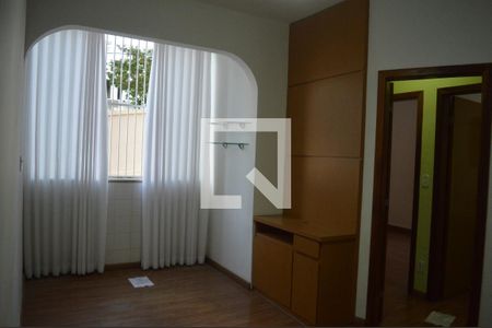 Sala de apartamento para alugar com 2 quartos, 50m² em Nova Suíça, Belo Horizonte