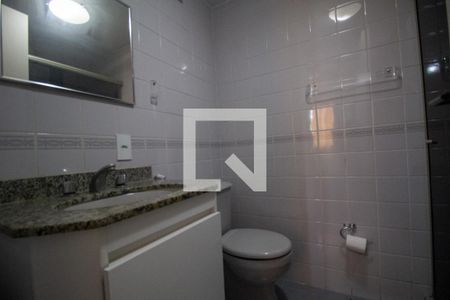Apartamento para alugar com 70m², 3 quartos e 1 vaga Apartamento para alugar com 70m², 3 quartos e 1 vagaBanheiro da Suíte