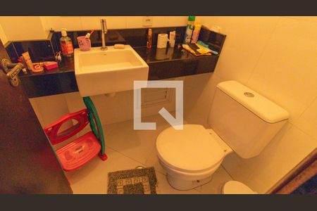 Casa à venda com 120m², 3 quartos e 2 vagasBanheiro 3