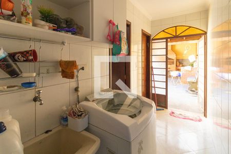 Casa à venda com 120m², 3 quartos e 2 vagasLavanderia