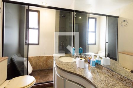 Apartamento para alugar com 250m², 4 quartos e 4 vagas Apartamento para alugar com 250m², 4 quartos e 4 vagasBanheiro da Suíte 3