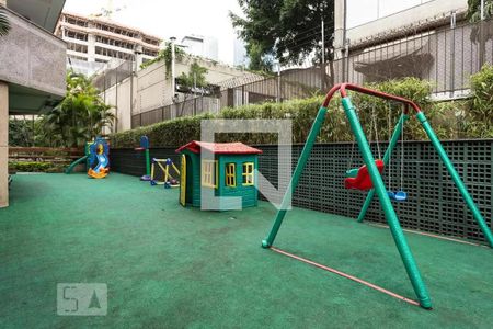 Apartamento para alugar com 250m², 4 quartos e 4 vagas Apartamento para alugar com 250m², 4 quartos e 4 vagasÁrea comum - Playground