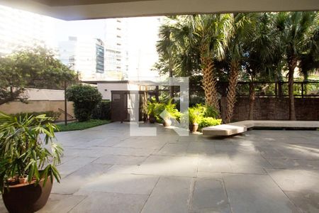 Apartamento para alugar com 250m², 4 quartos e 4 vagas Apartamento para alugar com 250m², 4 quartos e 4 vagasÁrea comum