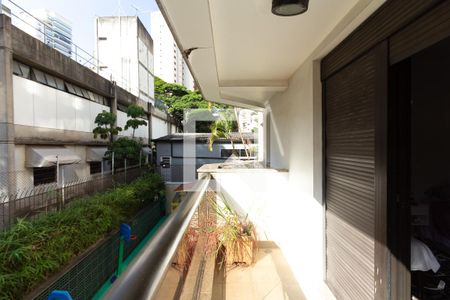 Apartamento para alugar com 250m², 4 quartos e 4 vagas Apartamento para alugar com 250m², 4 quartos e 4 vagasSuíte 4 varanda