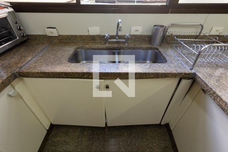 Apartamento para alugar com 250m², 4 quartos e 4 vagas Apartamento para alugar com 250m², 4 quartos e 4 vagasCozinha