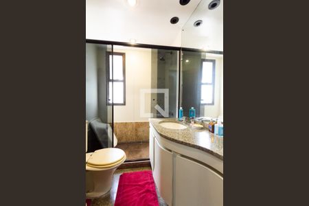 Apartamento para alugar com 250m², 4 quartos e 4 vagas Apartamento para alugar com 250m², 4 quartos e 4 vagasBanheiro da Suíte 3