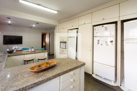 Apartamento para alugar com 250m², 4 quartos e 4 vagas Apartamento para alugar com 250m², 4 quartos e 4 vagasCozinha