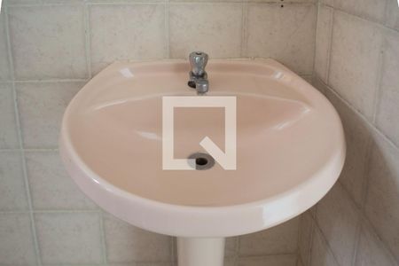 Apartamento para alugar com 38m², 1 quarto e sem vagaBanheiro social - pia