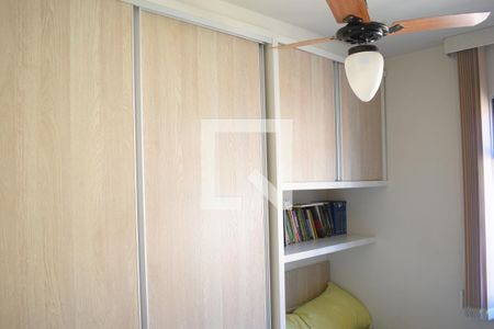 Quarto 2 de apartamento para alugar com 2 quartos, 58m² em Boa Vista, Curitiba