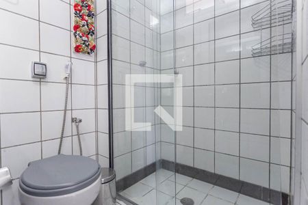 Banheiro da suíte  de kitnet/studio à venda com 1 quarto, 55m² em Barro Preto, Belo Horizonte