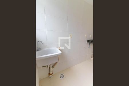 Apartamento para alugar com 55m², 2 quartos e 1 vaga Apartamento para alugar com 55m², 2 quartos e 1 vagaCozinha e Área de Serviço